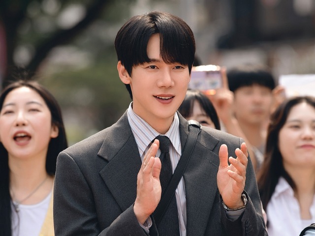 ユ・ヨンソクがIVEを踊る熱演が話題！『シン・イラン法律事務所』視聴率急上昇で“独走”へ