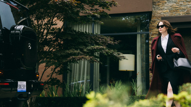 『ブゴニア』© 2025 Universal Studios. All Rights Reserved.