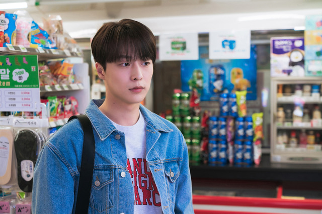 「チアアップ」© SBS