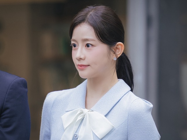 チェ・ソアンとIUが『おつかれさま』に続く2度目の共演！『21世紀の大君夫人』で魅せる“犬猿の仲”