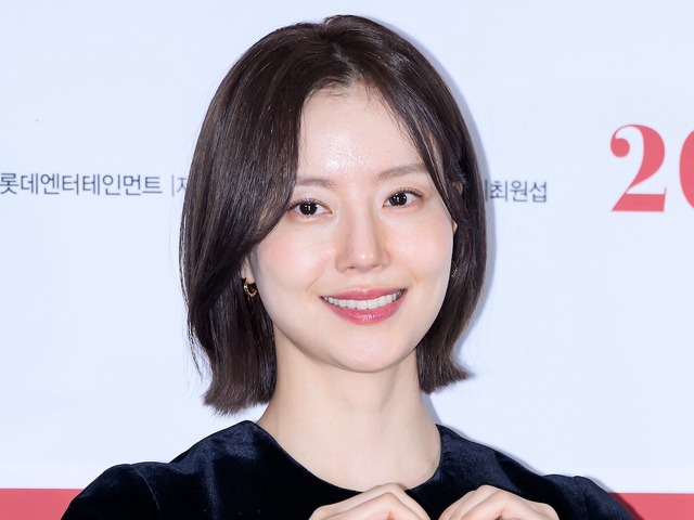 『王女の男』女優ムン・チェウォン、6月に一般男性と結婚へ！直筆手紙で「ワクワクします」