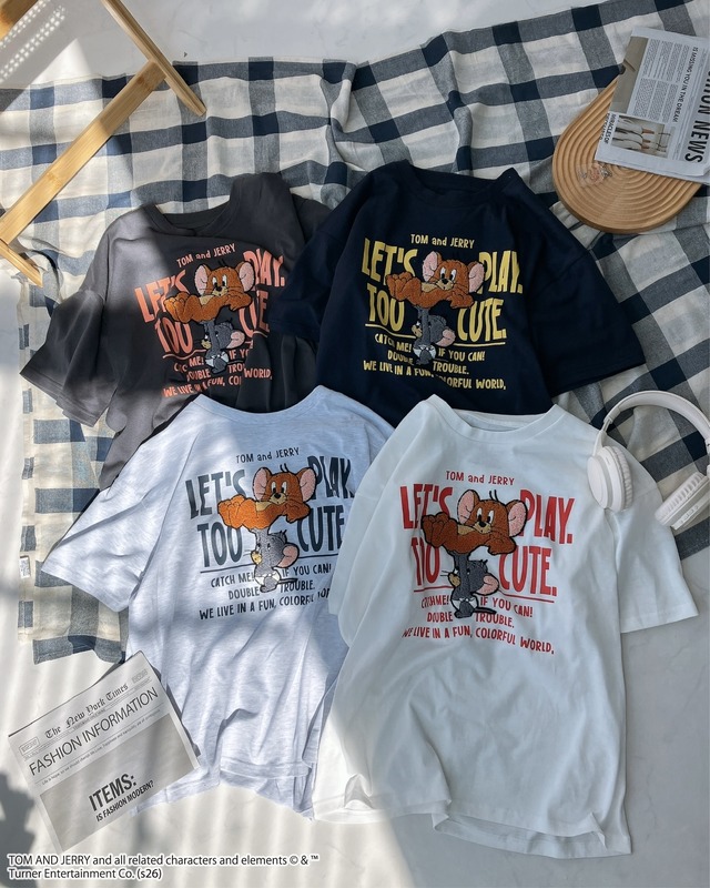 アクリルキーホルダー付　トムとジェリーTシャツ　￥2,450（税込価格 ￥2,695)