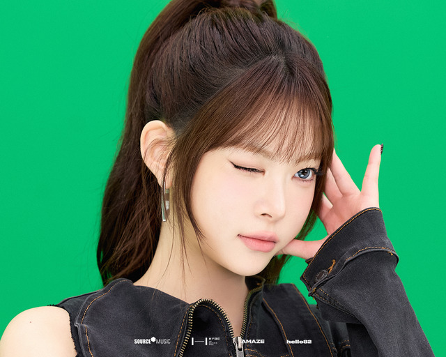 『LE SSERAFIM VR CONCERT：INVITATION』(C) HYBE JAPAN(P)&(C) SOURCE MUSIC