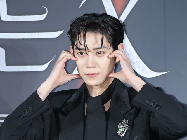 『親愛なるX』出演俳優キム・ヨンデ、本日より兵役スタート！事務所スタッフとの温かいエピソードも