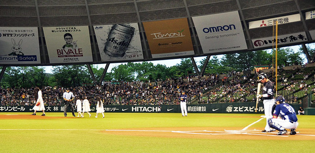 ピッチャー・貞子（背番号“3D”）／『貞子3D2』始球式