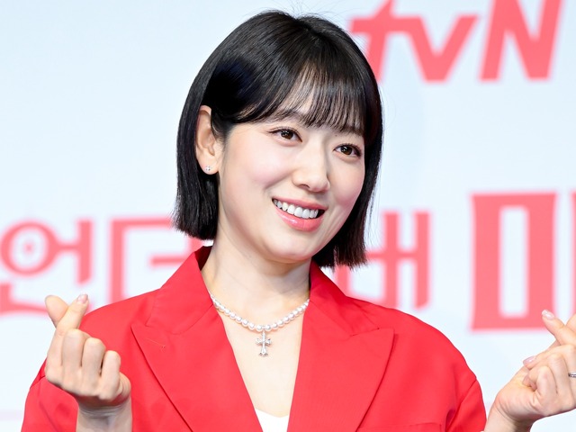 パク・シネ、第2子妊娠中の近況公開…米PGA選手権を観戦！「お父さんと一緒に」【PHOTO】
