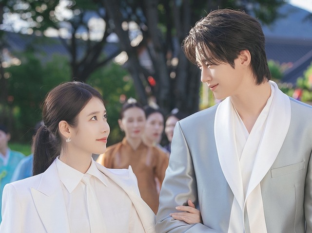 IU＆ビョン・ウソクが選ぶ『21世紀の大君夫人』“お気に入りシーン”は？ロマンスの余韻に注目！