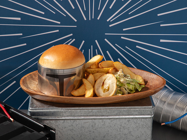 「STAR WARS」CAFE : Galactic Diner© & ™ Lucasfilm Ltd.