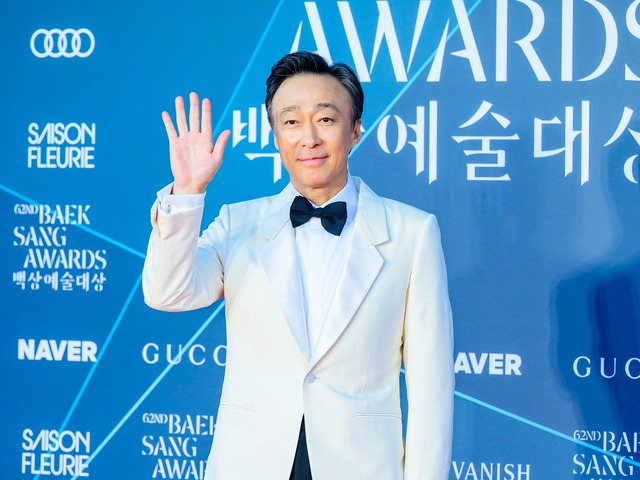 『財閥家の末息子』イ・ソンミン、百想芸術大賞授賞式での”軽率な発言”に波紋が広がる