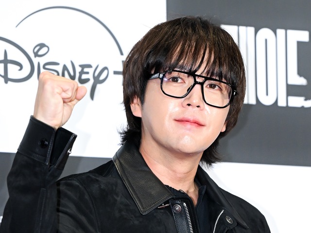 チャン・グンソク、“1000万人監督”イ・ビョンホンを笑わせる軽快なトークで現場を爆笑の渦に