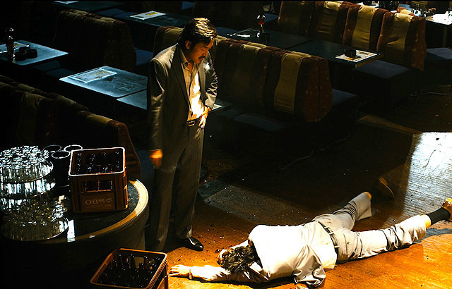 『悪いやつら』-(C) 2012 SHOWBOX/MEDIAPLEX AND PALETTE PICTURES ALL RIGHTS RESERVED.