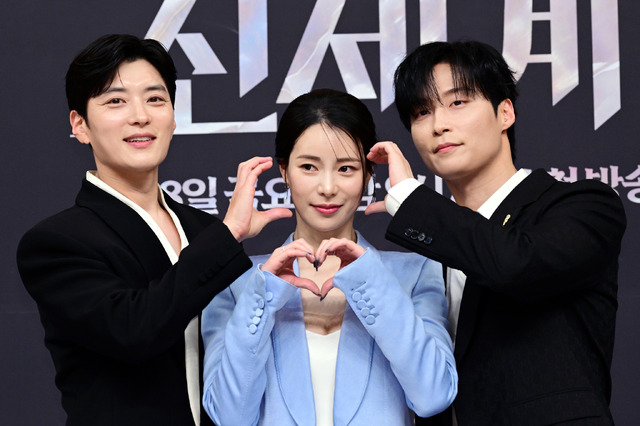 チャン・スンジョ、イム・ジヨン、ホ・ナムジュン写真：Mydaily/アフロ