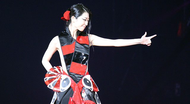 第17回 東京ガールズコレクション 2013 AUTUMN／WINTERでランウェイを歩く壇蜜