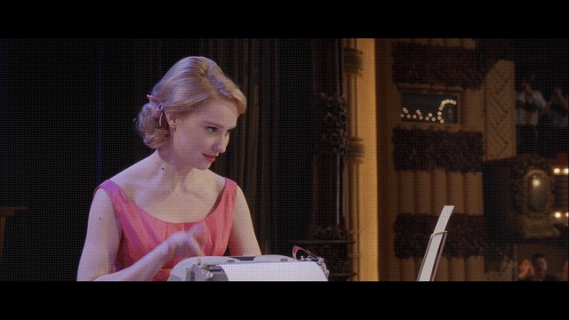 『タイピスト！』の劇中シーン／2012 - copyright : Les Productions du Tresor - France 3 Cinema - France 2 Cinema - Mars Films - Wild Bunch - Panache Productions - La Cie Cinematographique - RTBF (Television belge) (C) Photos - Jair Sfez.