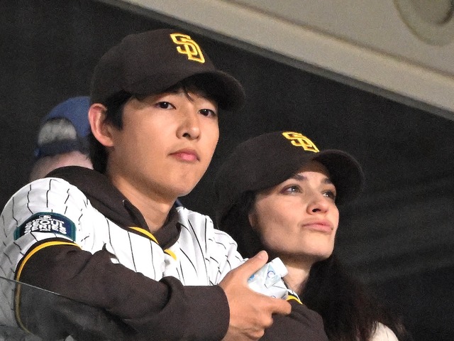 ソン・ジュンギ＆ケイティ夫妻、公の場に登場も…度を越えた“離婚”フェイクニュースが蔓延