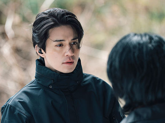 俳優イ・ドンウク、最新作『殺し屋たちの店2』で魅せる眼差し、ビジュアル、アクションに世界がノックアウト！