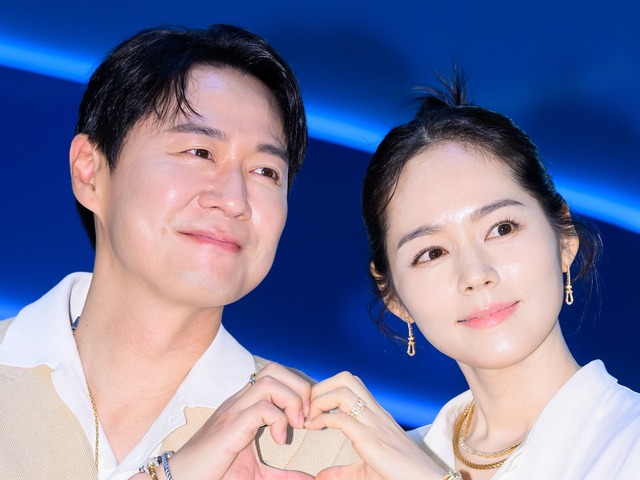 ハン・ガイン＆ヨン・ジョンフン夫妻、「子どもの芸能界デビューには反対」。スター夫婦ゆえの葛藤を語る
