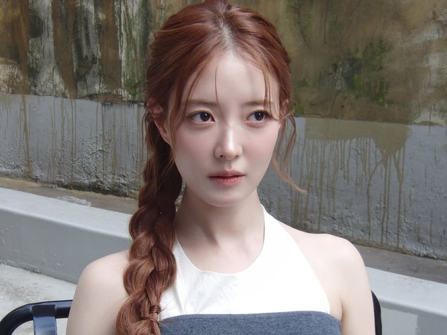“超絶かわいい”『赤い袖先』女優イ・セヨン、まるで童話のお姫様のようなビジュアルを披露【写真】