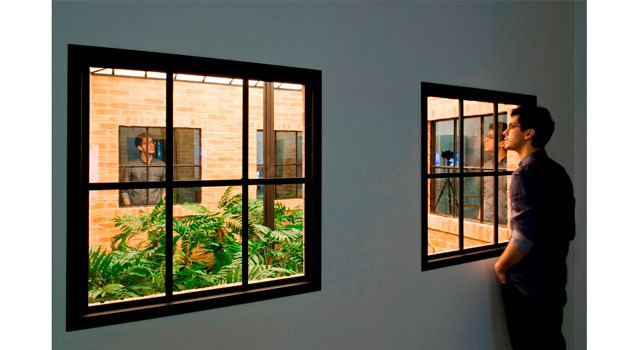 レアンドロ・エルリッヒ《ロスト・ガーデン》（Galería Nogueras-Blanchardでの展示風景） 2009年