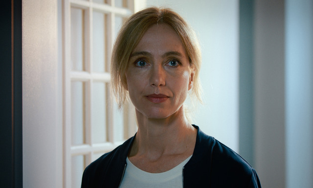 『ガール・アンド・スパイダー』© 2021 Beauvoir Films / Zürcher Film / SRF
