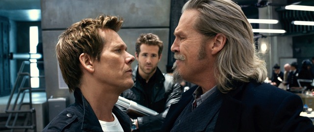 ケヴィン・ベーコン（左）＆ライアン・レイノルズ（中央）＆ジェフ・ブリッジス（右）／『ゴースト・エージェント／R.I.P.D.』 (C) 2013 Universal Studios. ALL RIGHTS RESERVED.