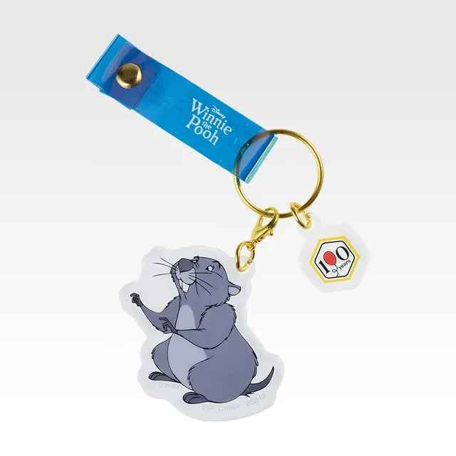 J賞 アクリルチャーム／© Disney. Based on the“Winnie the Pooh”works by A.A. Milne and E.H. Shepard.