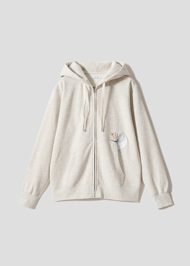 ゼロ｜ジップパーカー／¥9,900／©Disney