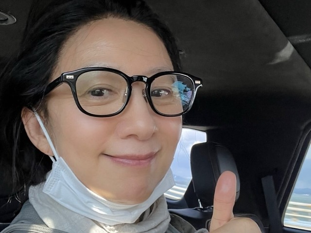 外見評価の悪質コメントを一蹴!? 59歳女優キム・ヒエ、堂々たるすっぴんで見せた大人の余裕【写真】