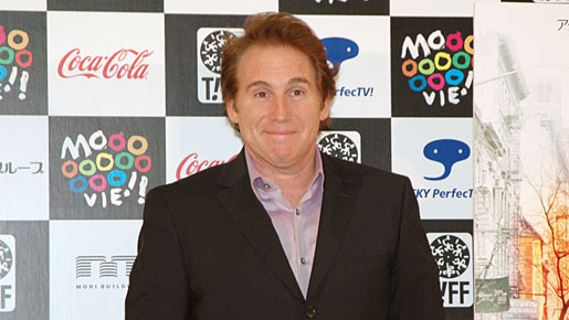 『再会の街で』監督のマイク・バインダー