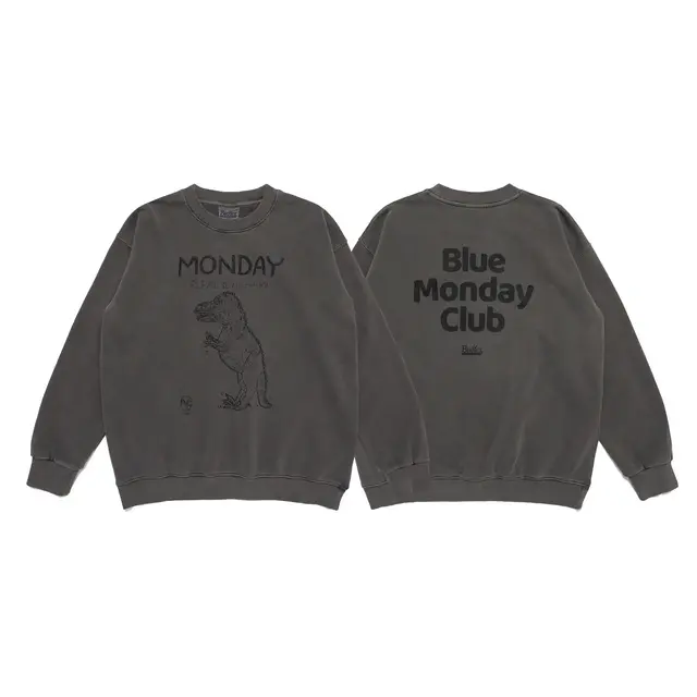 「Crew Neck Sweat Shirt Monday Blue Club」15,400円© Universal City Studios LLC. All Rights Reserved.