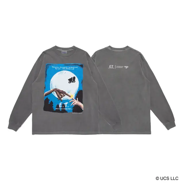 「LS tee E.T. Fly Me To The Moon」8,800円© Universal City Studios LLC. All Rights Reserved.