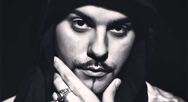 劇中音楽を担当するエドゥアルド・クルス