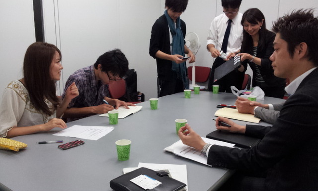 学生さんスタッフによる事前取材。