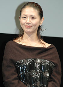 紅一点、会場をわかせた小泉今日子