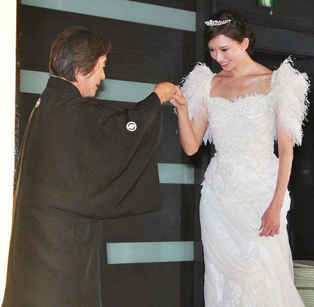 武田鉄矢＆リン・チーリン／>『101回目のプロポーズ ～SAY YES～』来日会見