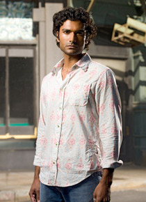 「HEROES／ヒーローズ」