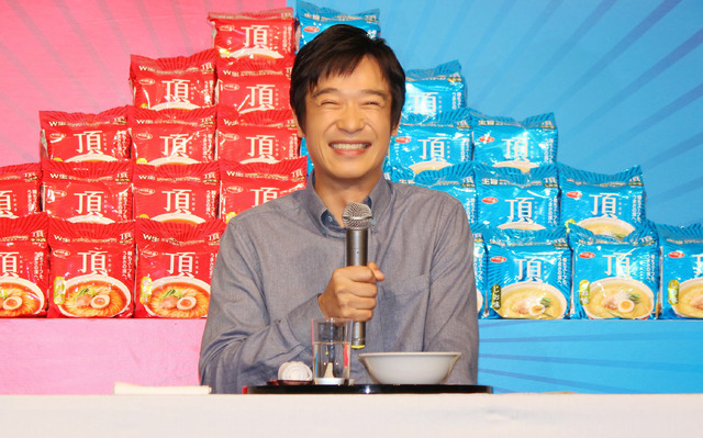 「サッポロ一番 頂（いただき）」の新CM発表会に出席した堺雅人