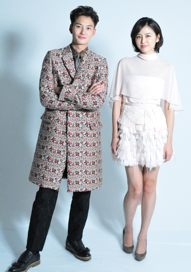 長澤まさみ×岡田将生『潔く柔く きよくやわく』／Photo：Naoki Kurozu