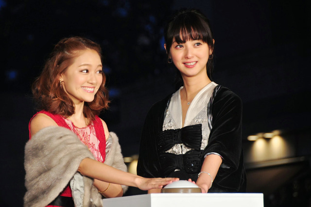 代官山アドレス・ディセのクリスマス・イルミネーション点灯式（chay＆佐々木希）