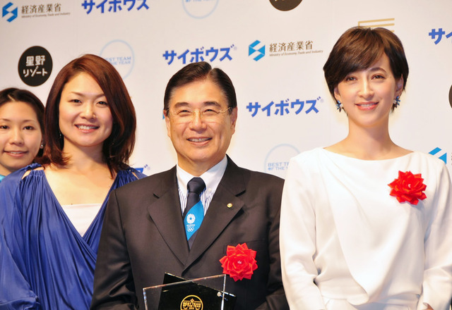 「ベストチーム・オブ・ザ・イヤー 2013」表彰式