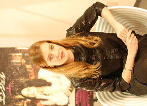 『エンジェル』　ロモーラ・ガライ　photo：HIRAROCK