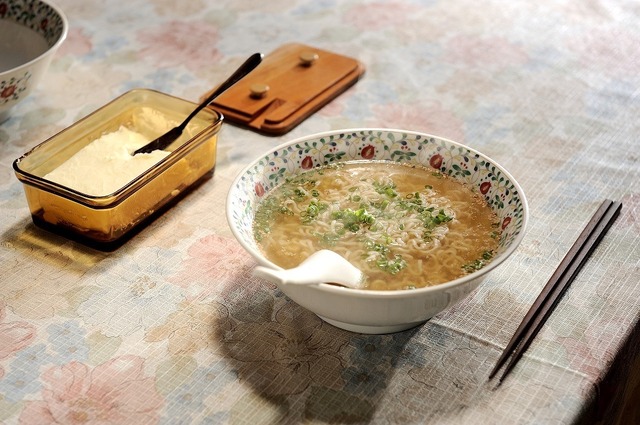 なかしま しほさんコーディネートによる塩ラーメン／『四十九日のレシピ』-(C) 2013映画「四十九日のレシピ」製作委員会