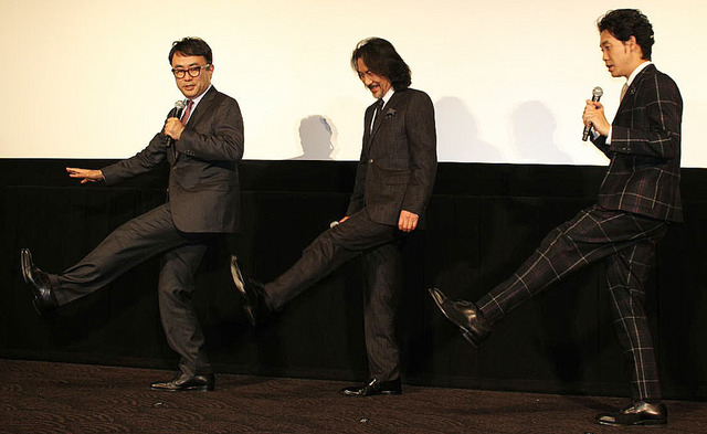 ダンスレッスンを始めた…大泉洋＆役所広司＆三谷幸喜（監督）／『清須会議』大ヒット舞台挨拶