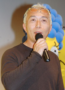 ほめてるのか何なのか…ユーモアたっぷりに作品について語る所ジョージ