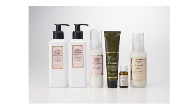 テラクオーレ ハッピーバッグ（120点限り）10,500円	人気のダマスクローズシリーズを詰めたお得なセット。