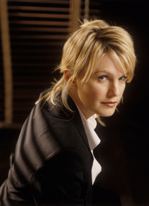 「コールドケース」　-TM&(C) Warner Bros. Entertainment Inc.