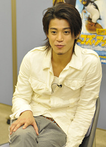 『サーフズ・アップ』小栗旬　photo：HIRAROCK