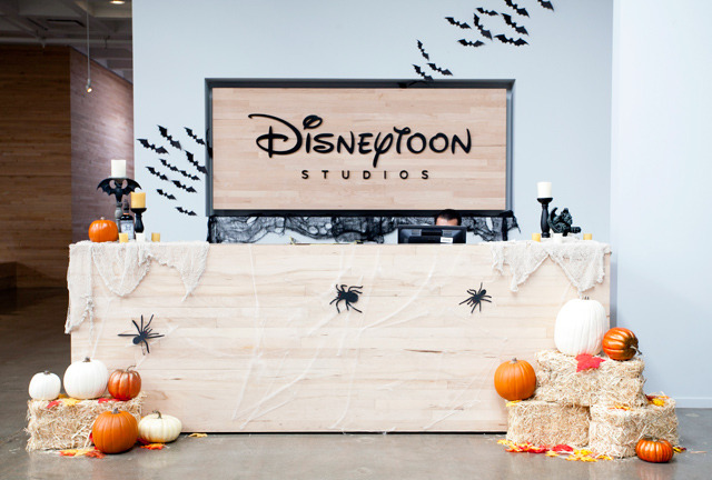 受付カウンター／ディズニー・トゥーン・スタジオ（ロサンゼルス）