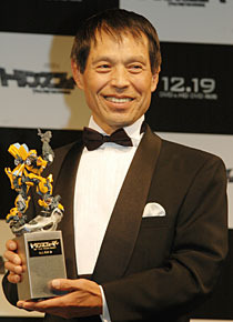 「トランスフォーマー オブ・ザ・イヤー2007」男性部門受賞　丸山和也