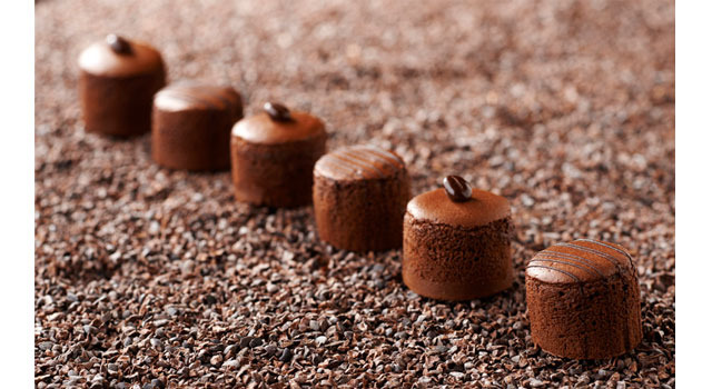 グランド ハイアット 東京　フィオレンティーナ ペストリーブティック （1 階 ペストリーブティック）＜新作＞スフレショコラ(プレーン・コーヒー各3 個入) 1,200 円